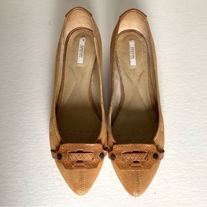 Geox Respira Camel Tan Beige Leather Pointed Flat Shoes